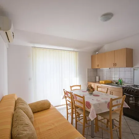 Vendégház Kus, Biograd *