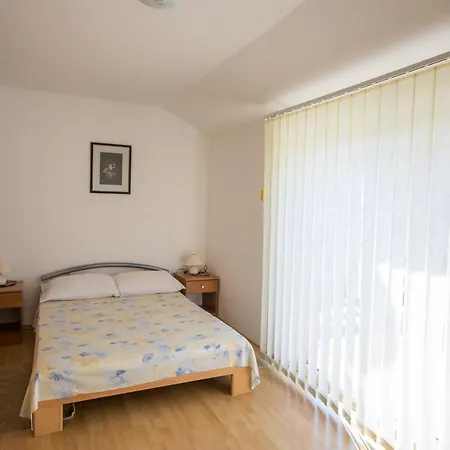 Kus, Biograd * Biograd Na Moru